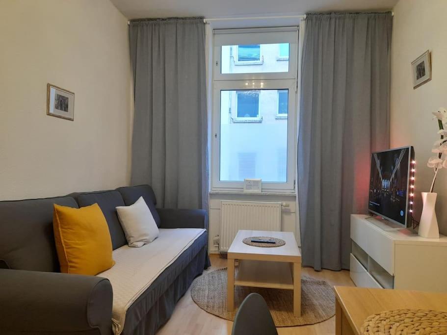 Zwei-Zimmer Wohnung In Wiesbadens Westend Extérieur photo